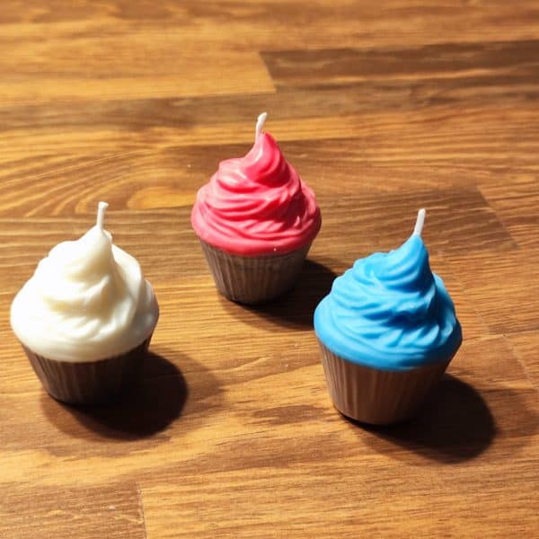 IMG_20241031_224236 Χειροποίητα Cup Cakes Κεριού σε Καλούπι - Αromatized & Έντονα Χρωματισμένα