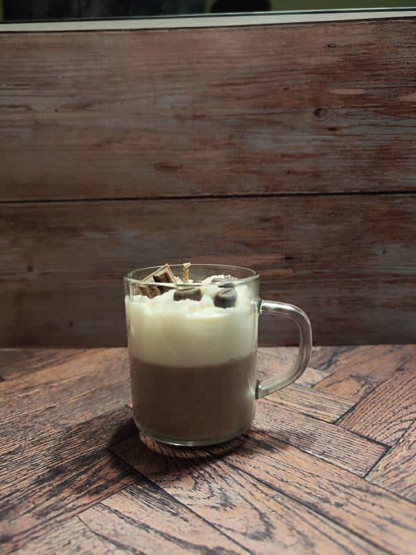 WhatsApp Image 2025-10-20 at 11.30.04_98aacc18 “Coffee Latte” – Κερί σε κούπα με σαντιγί και κόκκους καφέ